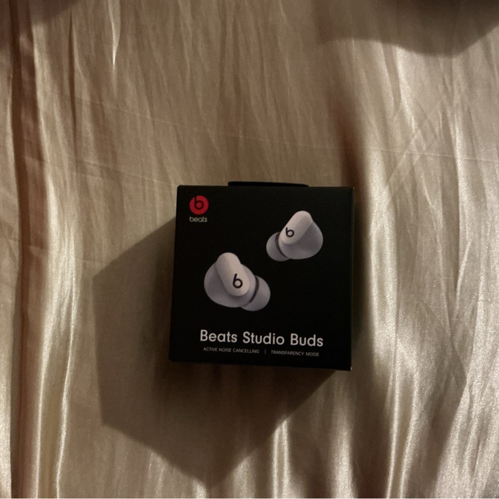 Beats Studio Buds in White